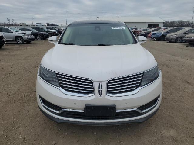 2LMTJ8LP7GBL77497 - 2016 LINCOLN MKX RESERVE WHITE photo 5