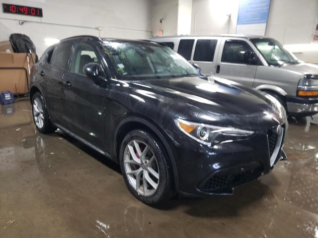 ZASFAKPN4J7B58362 - 2018 ALFA ROMEO STELVIO SPORT أسود صورة 4
