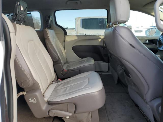 2C4RC1BG9HR621852 - 2017 CHRYSLER PACIFICA TOURING L WHITE photo 11