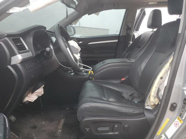 5TDKKRFH9GS134095 - 2016 TOYOTA HIGHLANDER XLE 银色 照片 7