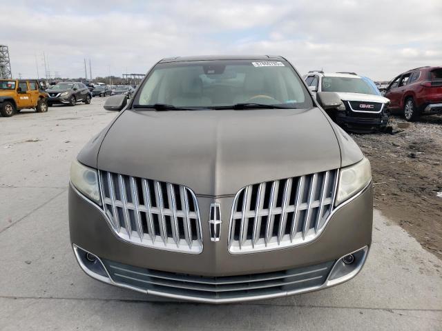 2LMHJ5ATXCBL51927 - 2012 LINCOLN MKT GRAY photo 5