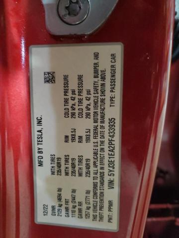 5YJ3E1EA2PF433935 - 2023 TESLA MODEL 3 Rot Foto 13