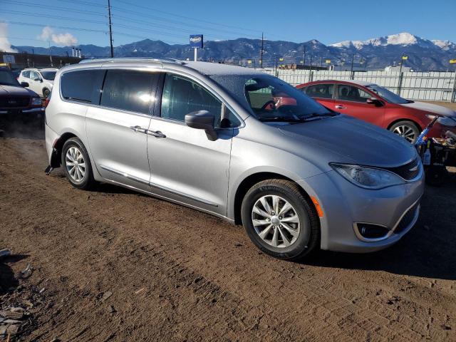 2C4RC1BG9JR269734 - 2018 CHRYSLER PACIFICA TOURING L SILVER photo 4