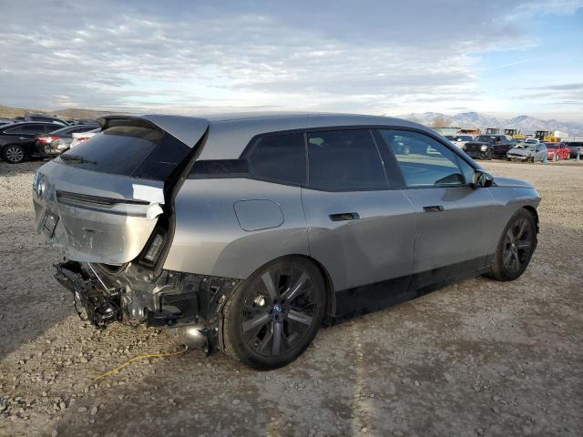 WB523CF02SCS84494 - 2025 BMW IX XDRIVE50 GRAY photo 3