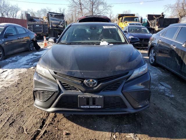 4T1T11AK6PU148037 - 2023 TOYOTA CAMRY SE NIGHT SHADE BLACK photo 5