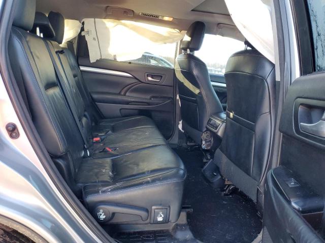 5TDJKRFH2GS269138 - 2016 TOYOTA HIGHLANDER XLE 银色 照片 11