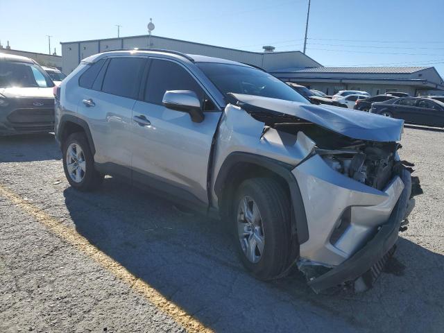 2T3P1RFV5MC220868 - 2021 TOYOTA RAV4 XLE 灰色 照片 4