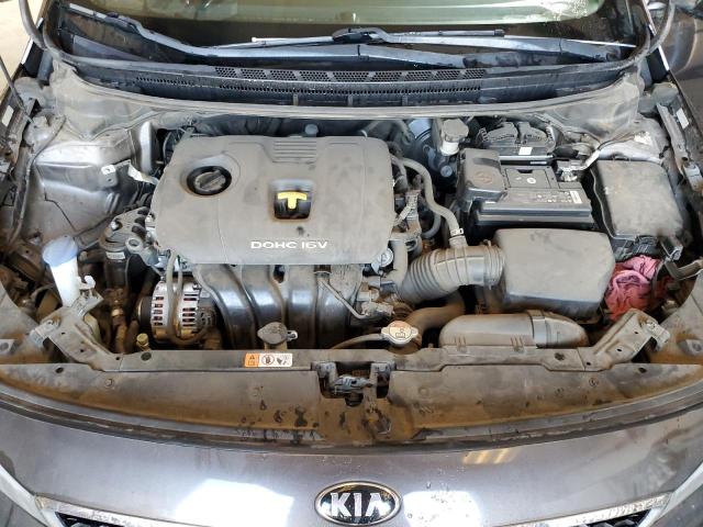 3KPFK4A71JE194697 - 2018 KIA FORTE LX ნაცრისფერი ფოტო 11