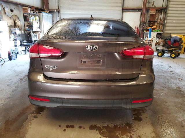 3KPFK4A71JE194697 - 2018 KIA FORTE LX ნაცრისფერი ფოტო 6