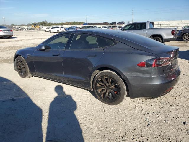 5YJSA1E49GF159943 - 2016 TESLA MODEL S GRAY photo 2
