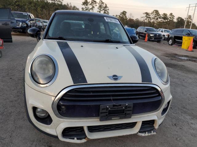 WMWXP5C5XGT739753 - 2016 MINI COOPER CREAM photo 5