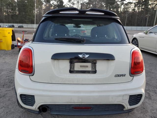 WMWXP5C5XGT739753 - 2016 MINI COOPER CREAM photo 6