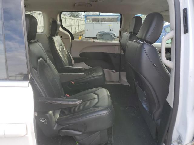 2C4RC1BGXJR131734 - 2018 CHRYSLER PACIFICA TOURING L WHITE photo 11