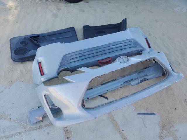 JTKJF5C70GJ021002 - 2016 TOYOTA SCION TC 银色 照片 12