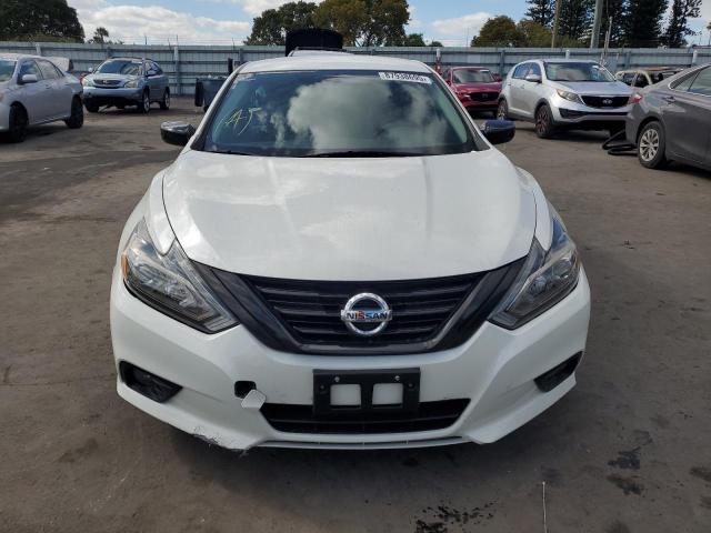 1N4AL3AP1JC299982 - 2018 NISSAN ALTIMA 2.5 Weiß Foto 5