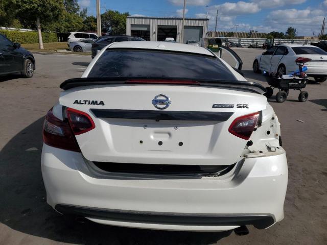 1N4AL3AP1JC299982 - 2018 NISSAN ALTIMA 2.5 Weiß Foto 6