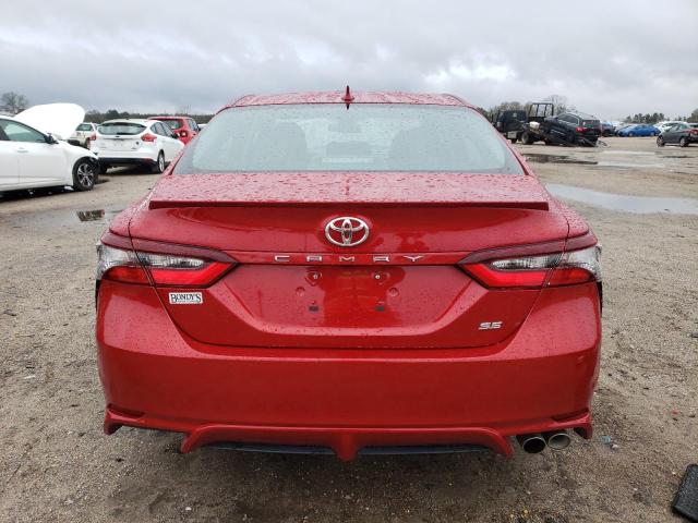 4T1G11AK7RU239242 - 2024 TOYOTA CAMRY SE NIGHT SHADE RED photo 6