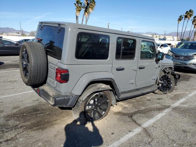 1C4JJXP63NW122523 - 2022 JEEP WRANGLER U SAHARA 4XE GRAY photo 3