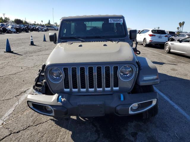 1C4JJXP63NW122523 - 2022 JEEP WRANGLER U SAHARA 4XE GRAY photo 5