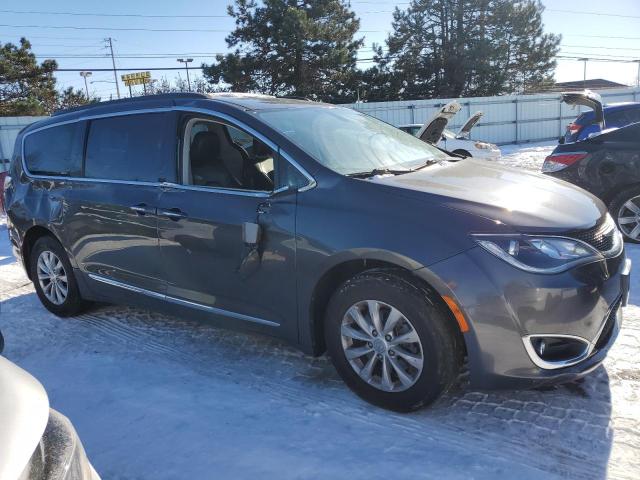 2C4RC1BG3HR553435 - 2017 CHRYSLER PACIFICA TOURING L GRAY photo 4
