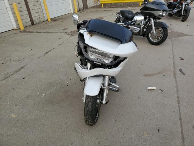 1HD1KH715RB631810 - 2024 HARLEY-DAVIDSON FLTRX 银色 照片 2