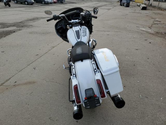 1HD1KH715RB631810 - 2024 HARLEY-DAVIDSON FLTRX 银色 照片 4