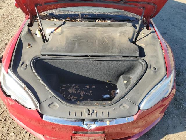5YJSA1E20HF179093 - 2017 TESLA MODEL S RED photo 11