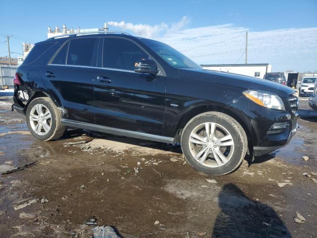 4JGDA5HB9CA027676 - 2012 MERCEDES-BENZ ML 350 4MATIC BLACK photo 4
