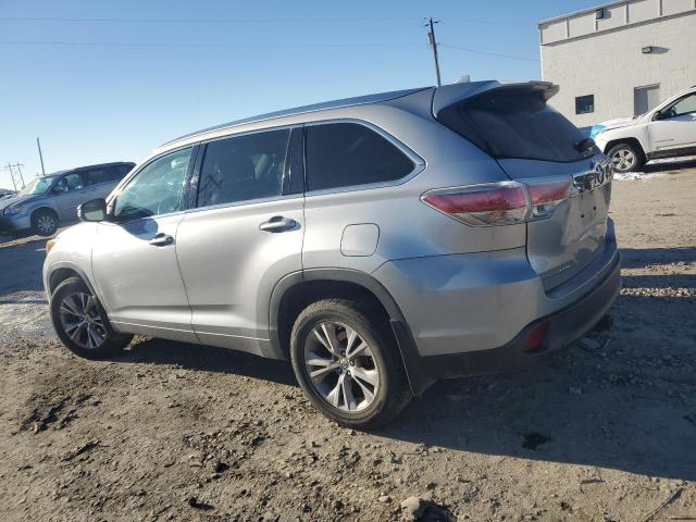5TDJKRFH4FS136394 - 2015 TOYOTA HIGHLANDER XLE SILVER photo 2