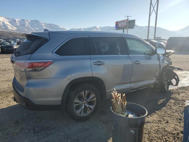 5TDJKRFH4FS136394 - 2015 TOYOTA HIGHLANDER XLE SILVER photo 3