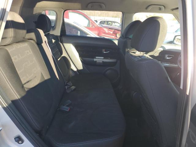 KNDJT2A61C7398972 - 2012 KIA SOUL + SILVER photo 10
