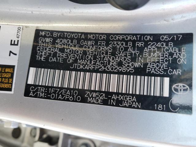 JTDKARFP2H3029895 - 2017 TOYOTA PRIUS PRIM 银色 照片 13