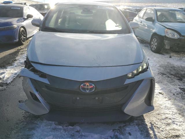 JTDKARFP2H3029895 - 2017 TOYOTA PRIUS PRIM 银色 照片 5