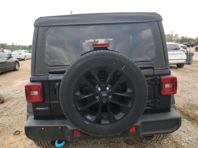 1C4JJXP6XNW227964 - 2022 JEEP WRANGLER U SAHARA 4XE BLACK photo 6