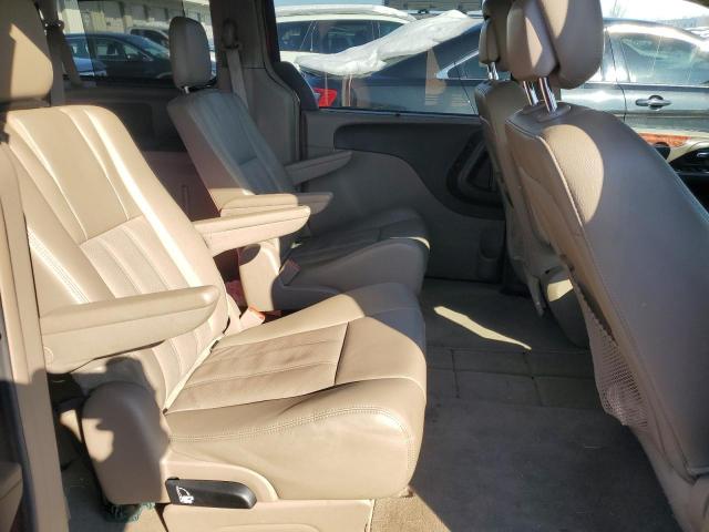 2C4RC1CG4FR506619 - 2015 CHRYSLER TOWN & COU TOURING L RED photo 11