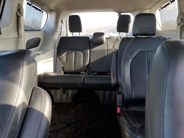 2C4RC1BG6JR261798 - 2018 CHRYSLER PACIFICA TOURING L SILVER photo 10