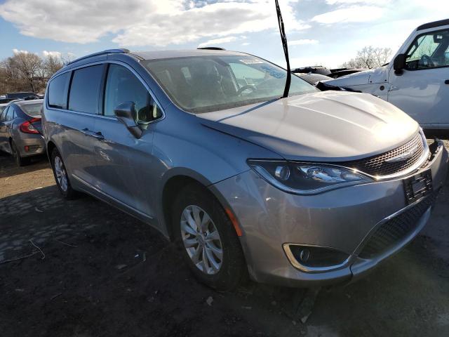 2C4RC1BG6JR261798 - 2018 CHRYSLER PACIFICA TOURING L SILVER photo 4