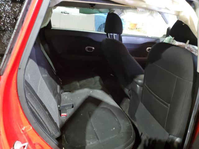 KNDJP3A53H7473602 - 2017 KIA SOUL + RED photo 11
