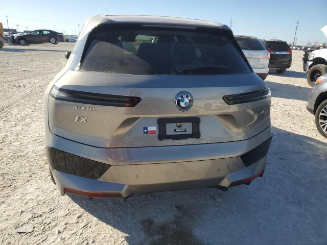 WB523CF07PCM53366 - 2023 BMW IX XDRIVE50 SILVER photo 6