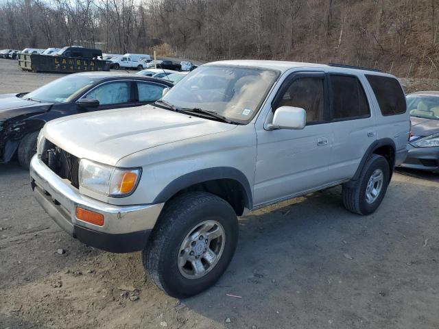 1997 TOYOTA 4RUNNER SR5, 