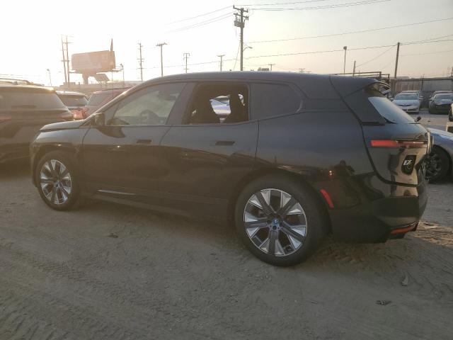 WB523CF00SCT18853 - 2025 BMW IX XDRIVE50 BLACK photo 2