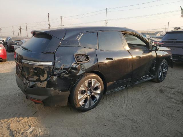 WB523CF00SCT18853 - 2025 BMW IX XDRIVE50 BLACK photo 3