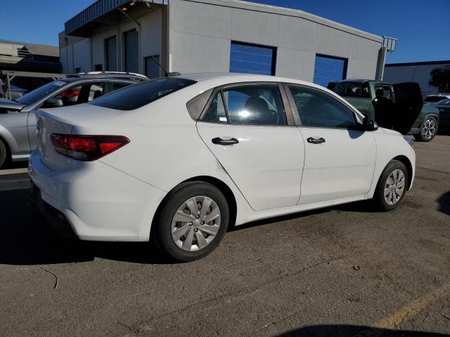 3KPA24AB9JE065721 - 2018 KIA RIO LX WHITE photo 3