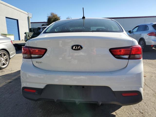 3KPA24AB9JE065721 - 2018 KIA RIO LX WHITE photo 6