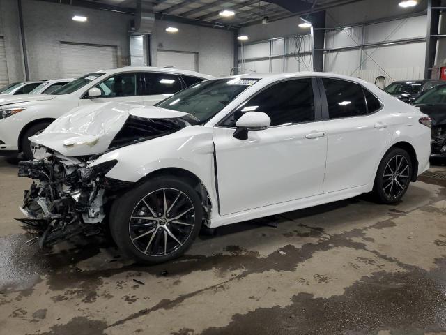 4T1G11AK7RU853319 - 2024 TOYOTA CAMRY SE NIGHT SHADE WHITE photo 1