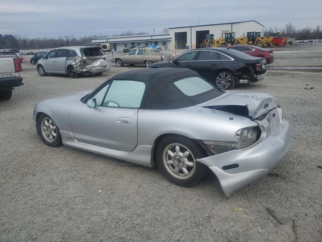 JM1NB353020221914 - 2002 MAZDA MX-5 MIATA BASE GRAY photo 2