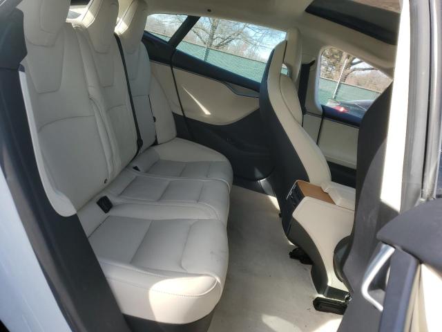 5YJSA1E25KF305990 - 2019 TESLA MODEL S WHITE photo 10