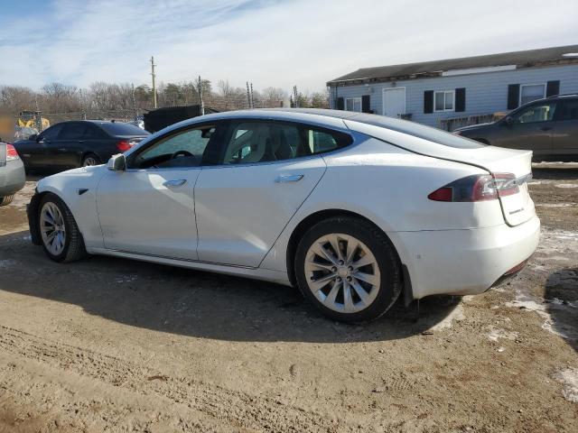 5YJSA1E25KF305990 - 2019 TESLA MODEL S WHITE photo 2