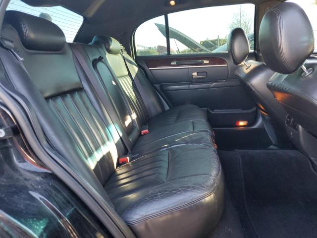 2LNHM84W58X659575 - 2008 LINCOLN TOWN CAR EXECUTIVE L BLACK photo 10