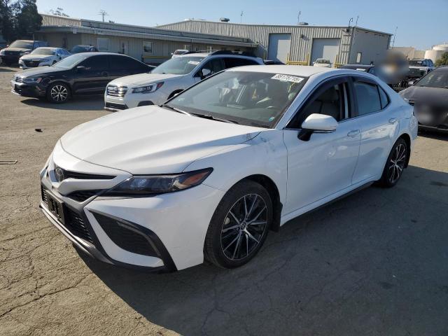 4T1G11AK5PU750087 - 2023 TOYOTA CAMRY SE NIGHT SHADE WHITE photo 1